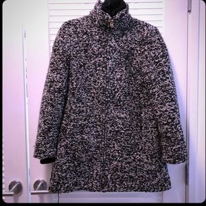 Lodge coat in speckled boucle